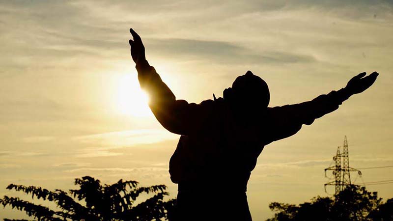 Tong Ling Qigong Silhouette at Doi Kiew Lom Viewpoint