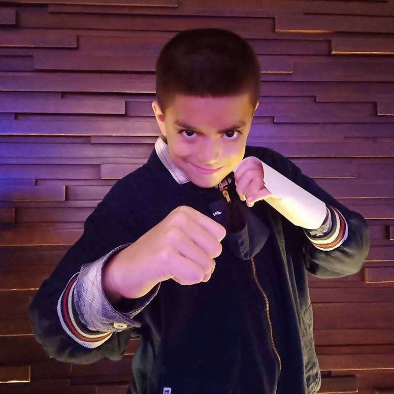 Tommy Armstrong in a muay thai fighting guard